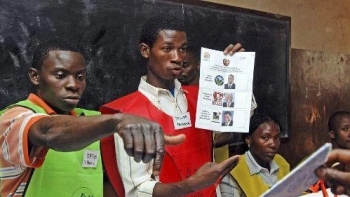 Moçambique/Eleições: Anulado escrutínio em 64 assembleias de voto em Maputo