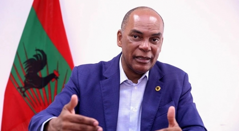 Angola – Líder da UNITA defende “alargada revisão constitucional” que exclua perpetuação no poder