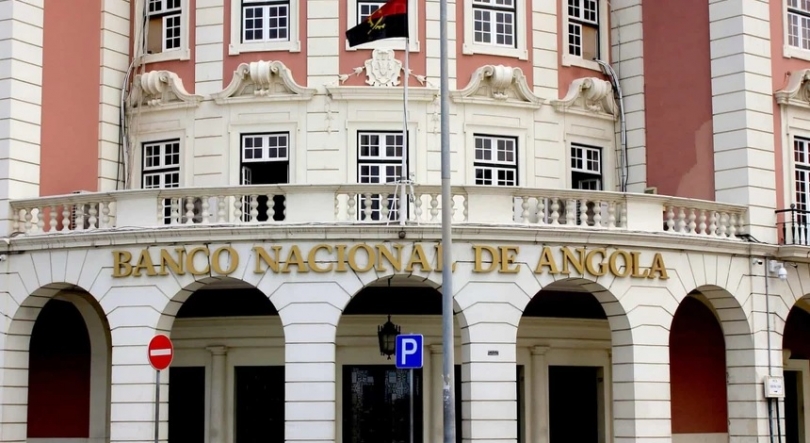 Angola – Banco central dissolve casa de câmbio por “violação reiterada” de normas