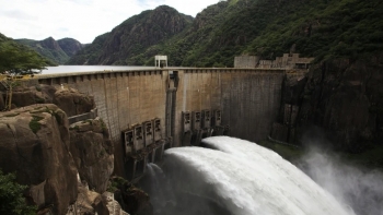 Moçambique – Hidroelétrica de Cahora Bassa avança com central fotovoltaica de “grande escala”
