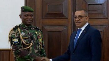 São Tomé e Príncipe – Presidente de Transição do Gabão visita o país