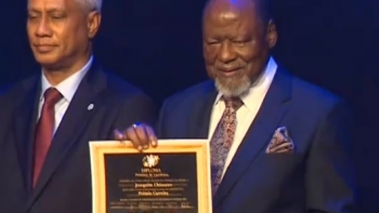 Joaquim Chissano recebeu o prémio carreira na Gala dos Prémios da Lusofonia