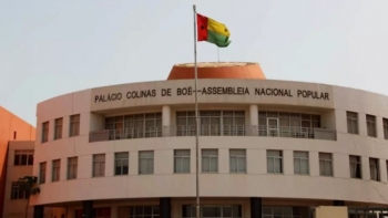 Guiné-Bissau – Parlamento aprova programa do Governo sem voto da oposição