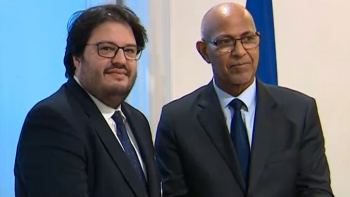 Embaixador cabo-verdiano atribui medalhas de mérito a cidadãos do país radicados em Portugal
