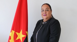 Angola – Ministra da Administração Pública incentiva combate às irregularidades do setor