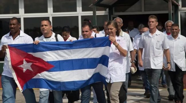 CABO VERDE – Médicos cubanos pedem ajuda para continuar a exercer em Cabo Verde