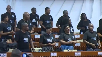 Moçambique – Deputados da Renamo apupam discurso à nação do Presidente da República
