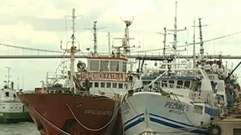 Moçambique – Embarcação com bandeira dos Camarões retida em Maputo, há 8 meses, com tripulação a bordo