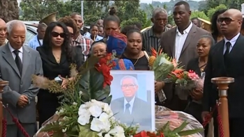 Figura da independência são-tomense foi a enterrar sem funeral de Estado por falta de verba