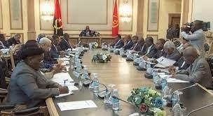 Angola – Funcionários públicos pouco convencidos com anúncio de aumento salarial