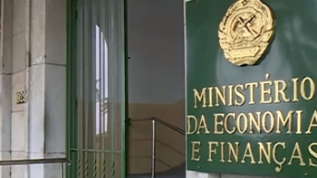 Moçambique – Ministério da Economia e Finanças admite que ainda tem por liquidar cerca de 1,3 ME ao setor da educação