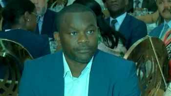 Governo de Luanda homenageia ex-futebolista Pedro Mantorras com o título de cidadão de mérito