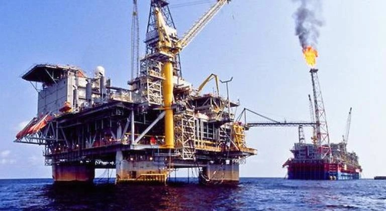 Angola – Produção de petróleo caiu 3,6% para cerca de 400 milhões de barris em 2023