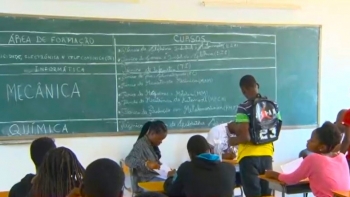 Angola inicia projeto para prevenir violência nas escolas