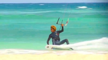 Arranque dos campeonatos mundiais de kitesurf e wing foil vai ser em Cabo Verde