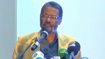 Angola – Líder do Bloco Democrático acusa MPLA de manipulação para se perpetuar no poder