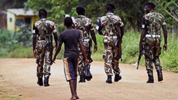 Moçambique/Terrorismo – Militares do país e do Ruanda lançam “operação de caça” no distrito de Macomia