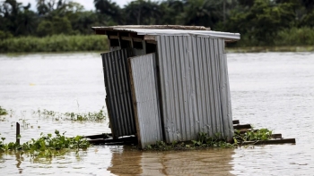 Angola – Estudo indica que um terço da população não tem casa de banho