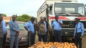 Angola – Polícia aborta tentativa de contrabando de combustível para RDC
