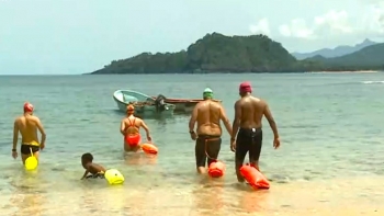 São Tomé e Príncipe – Nadadores participam em ação com o objetivo atravessar a linha do equador