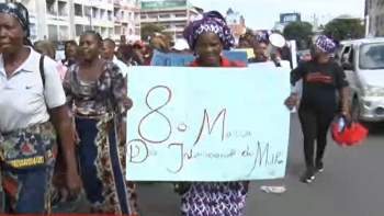 Moçambique – Mais de cem mulheres marcham em Maputo contra violência doméstica, terrorismo e raptos