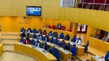 Cabo Verde – Partidos da oposição criticam falta de transparência no processo de privatizações