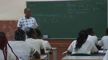 São Tomé e Príncipe – Greve na educação prolonga ano letivo até finais de agosto
