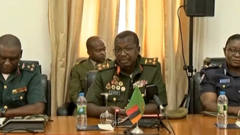 Angola e Zâmbia trocam experiências no domínio da Defesa