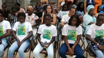 Guiné-Bissau – Grupo de meninas iniciam campanha de luta contra a pobreza menstrual no país