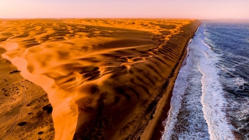 África Colossal – O Deserto do Namibe
