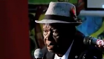 Morreu o músico moçambicano Moisés Manjate