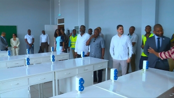 São Tomé e Príncipe – Liceu Nacional passa a contar com laboratórios de física, química e biologia