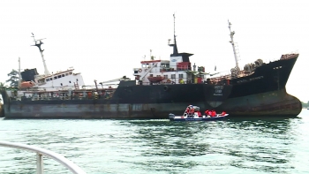 Angola – Polícia detém três cidadãos estrangeiros por tentativa de furto de um navio-petroleiro