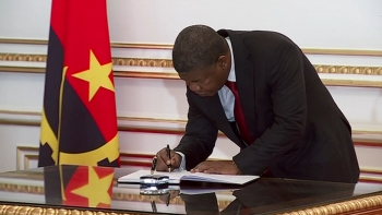 Angola – PR exonera Ministra de Estado para a Área Social e cinco governadores provinciais