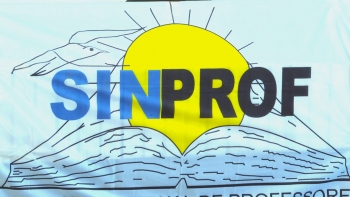 Angola – SINPROF ameaça inviabilizar arranque do próximo ano letivo