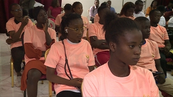 Guiné-Bissau – Dezenas de jovens recebem formação sobre melhoria do acesso à saúde sexual e reprodutiva
