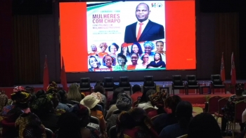 Imagem de Moçambique – Candidato presidencial promete responder às preocupações das mulheres 