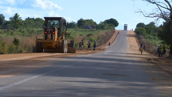 Moçambique – Governo prolonga concessão da ponte Rio Zambeze e prevê reabilitar 700 km estrada