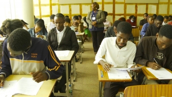 Imagem de Angola – Exames de acesso à Universidade Agostinho Neto deixam de fora mais 7 mil candidatos