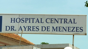 São Tomé e Príncipe – Menina de 16 anos hospitalizada à espera de ser transferida para Portugal