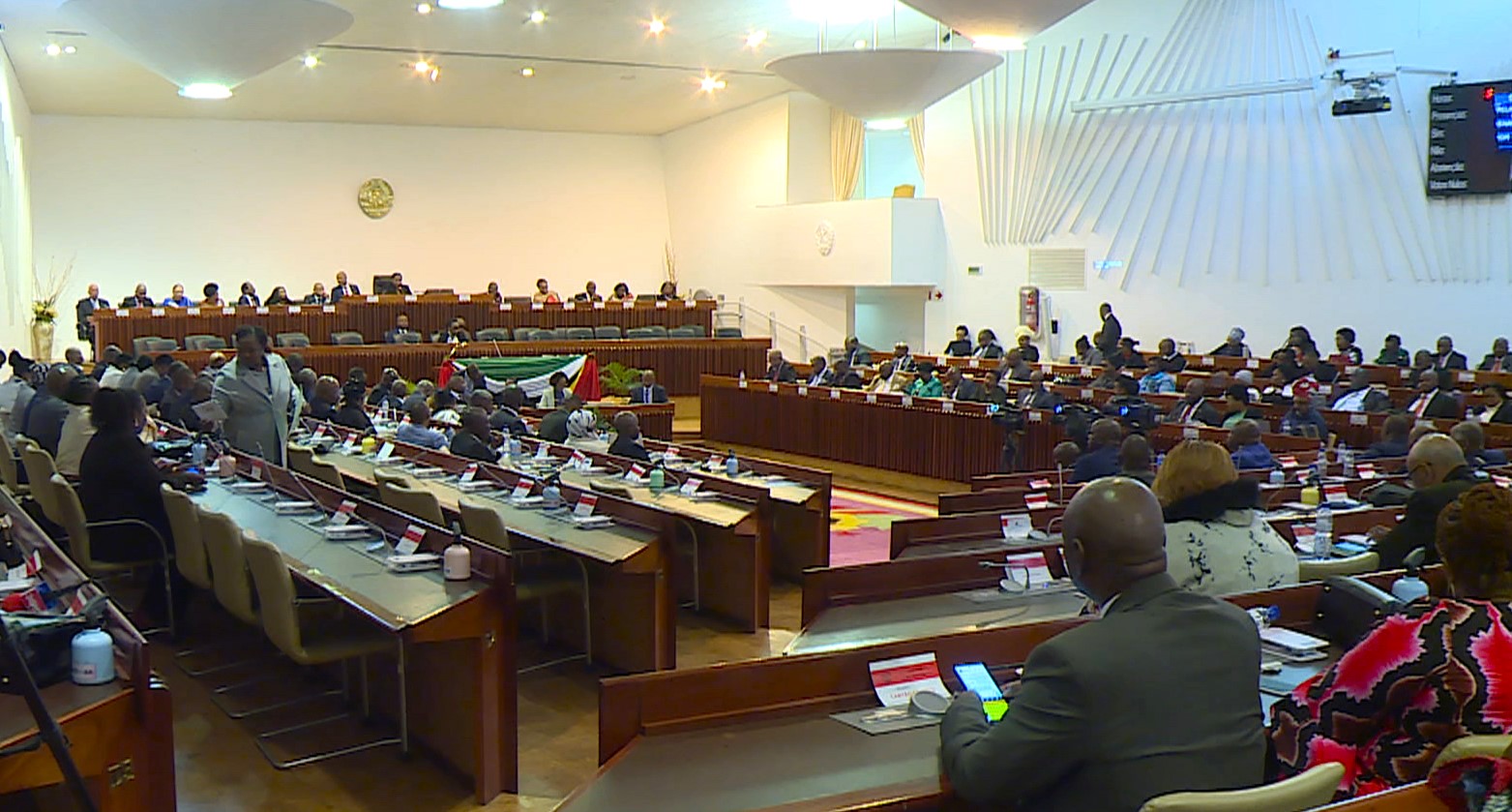 Moçambique/Eleições País inicia 2025 com Orçamento em duodécimos RTP África