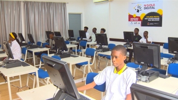 Angola – Escolas técnicas sem equipamentos nos laboratórios recebem apoio informático 