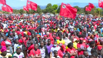 Moçambique – Ao décimo dia de campanha eleitoral todos os candidatos já estão envolvidos em ações de rua