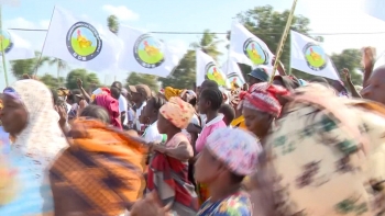 Imagem de Moçambique – Chapo diz que vai melhorar serviços de saúde. Simango promete mudanças profundas