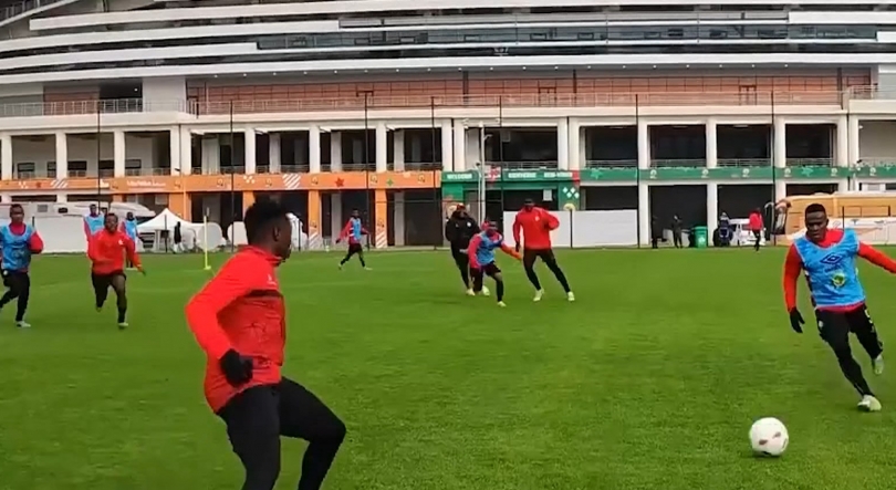 Seleção moçambicana de futebol defronta esta noite a equipa do Mali