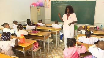 Angola – Reclamações e absentismo marcam primeiro dia de aulas nas escolas de Luanda