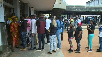 Moçambique/Eleições – Uma pessoa atingida a tiro no centro do país pela polícia após invasão de mesas