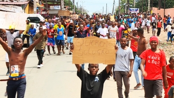 Imagem de Moçambique – Jovens protestaram na cidade da Matola e partido Podemos fez marcha pacífica na cidade de Nampula