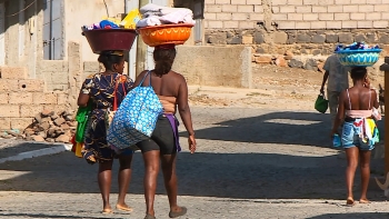 Cabo Verde – Mulheres na economia informal recebem menos 40% que os homens – INE