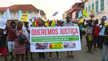 São Tomé e Príncipe – Manifestação pede justiça para vítimas do caso 25 de novembro